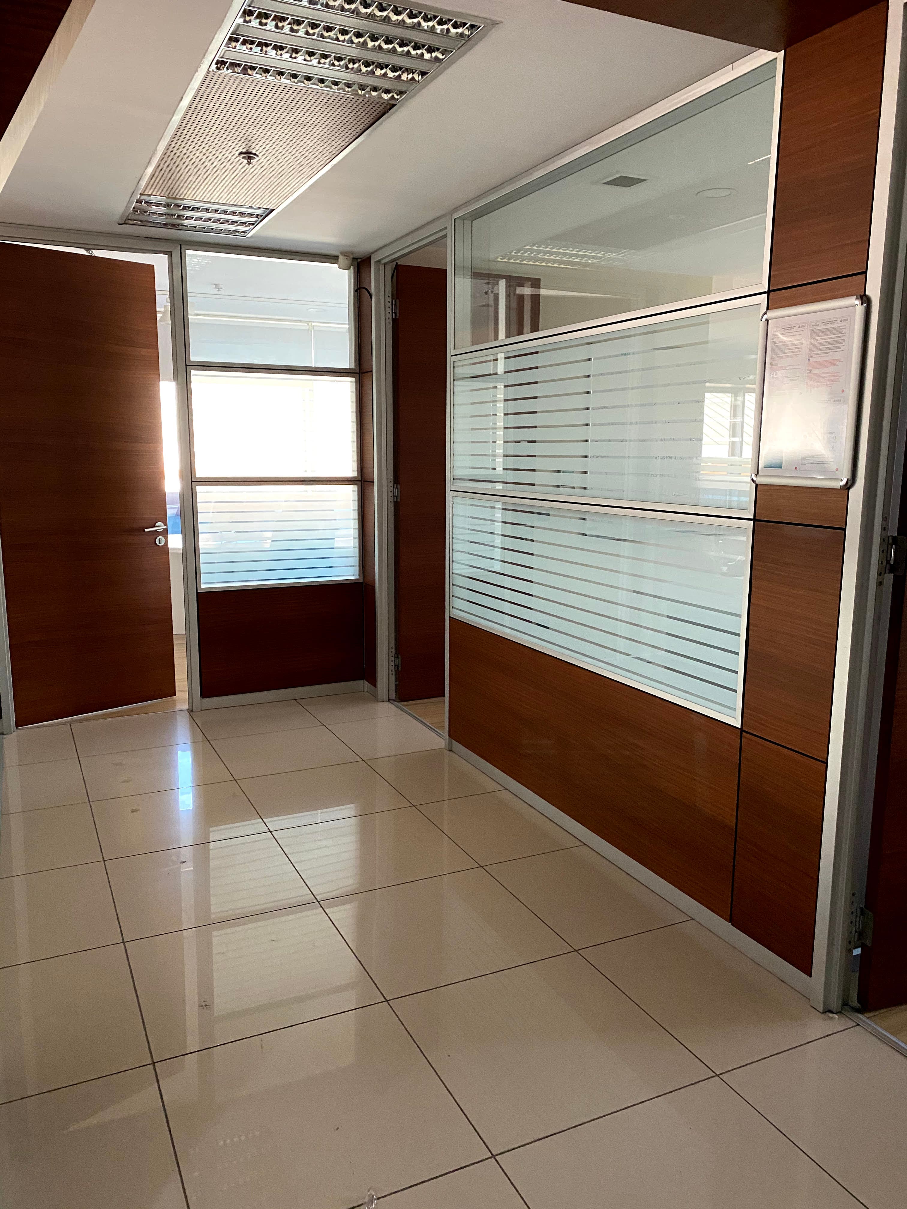 Room Entrances & Circulation Areas